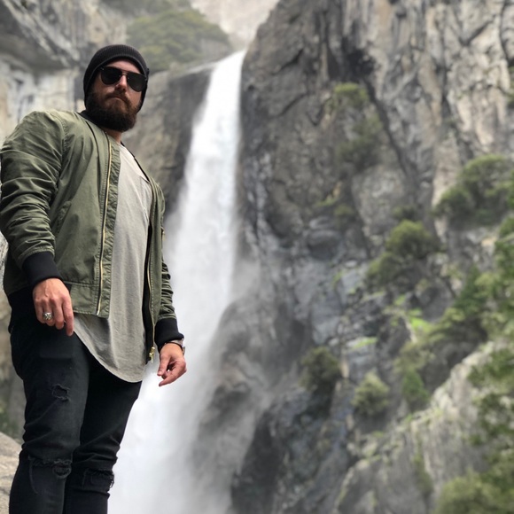 Meet your Posher, Michael - Picture 4 of 5